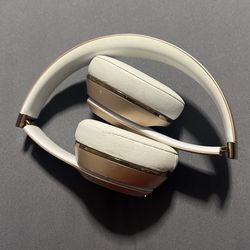 Gold Beats Solo 3