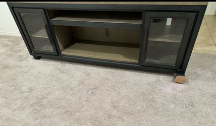Heavy Duty TV stand