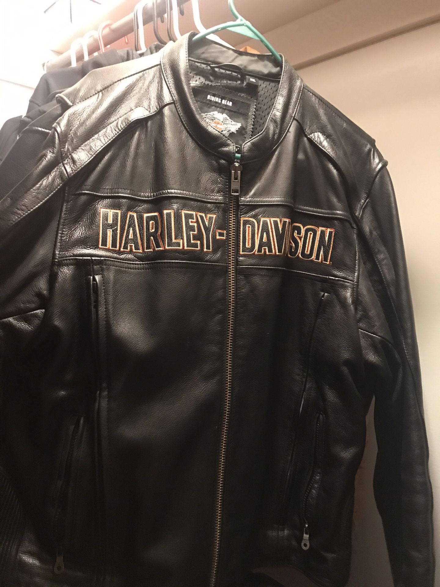 Harley Men’s 2X Leather jacket