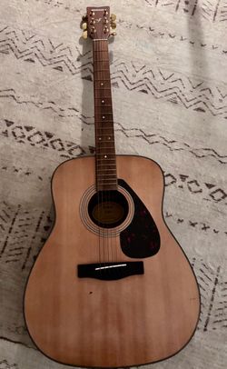 Yamaha guitar