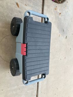 Gardening rolling stool with storage