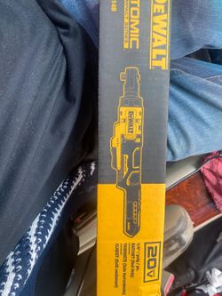 NEW dewalt atomic compact series 1/4 ratchet 20v (tool only).