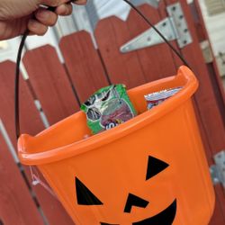 🎃 Jack-o’-Lantern Mexican Candy Bucket – Halloween Edition