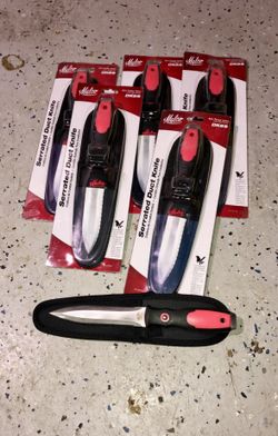 Knife with Serrated Edge 5.5" blade