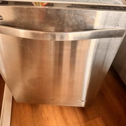 Whirlpool Stainless Dishwasher – Like New – WDT720PADM0