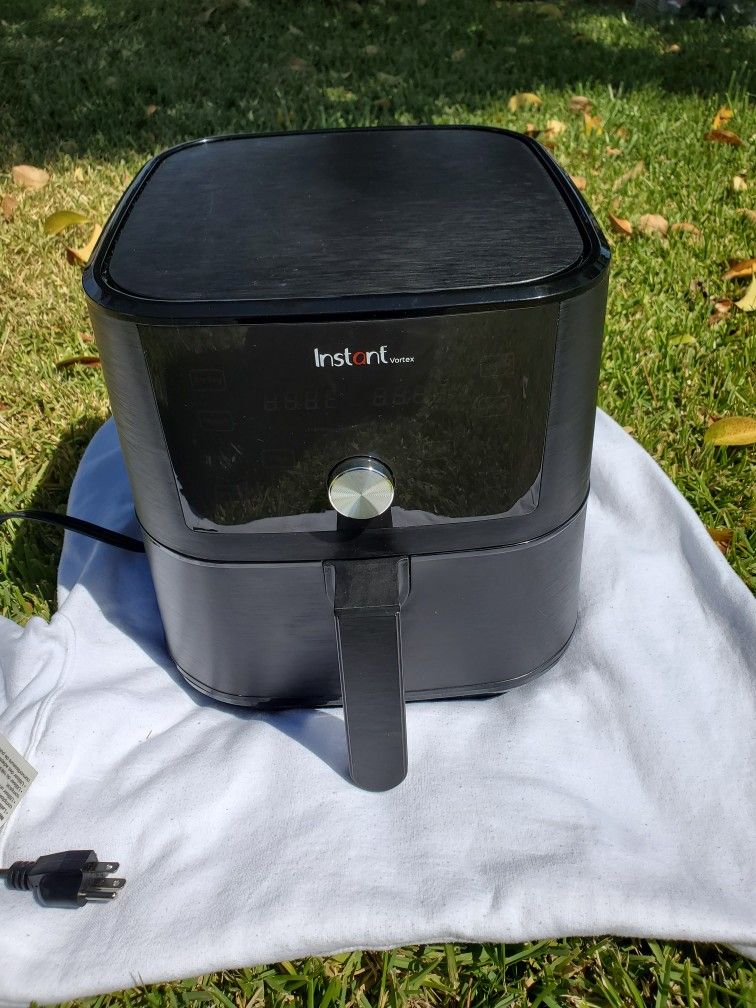 $50- 6qt Instant Pot Vortex Air Fryer