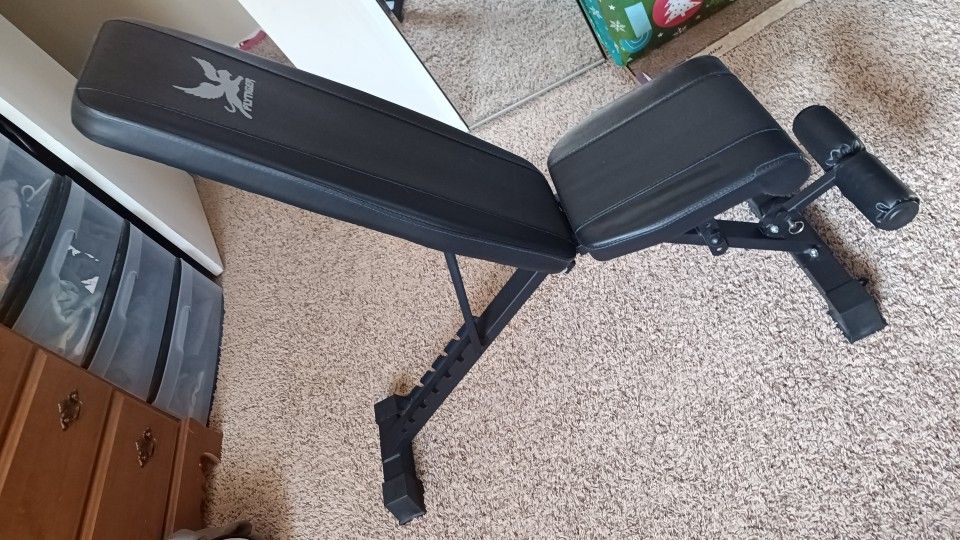 Adjustable Workout Bench With Foot Holds