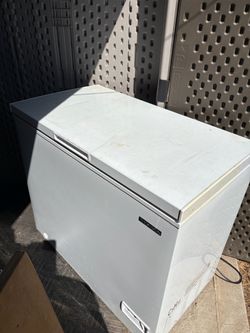 Deep freezer