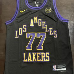 Luka Doncic LA Lakers NBA Jersey - Brand New - Size Small