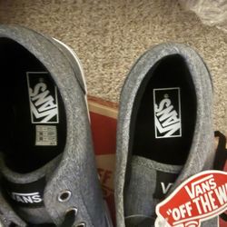 New Men’s Vans Size 9 