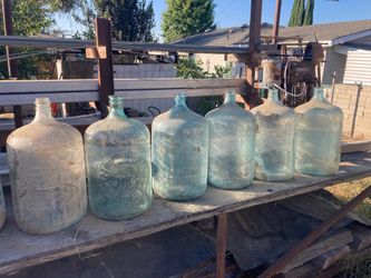 LOT OF 12: Antique/Vintage 5-Gallon Heavy Glass Water Jugs (Carboys)  Discovered a massive collection of 12 antique/vintage 5-gallon heavy glass water