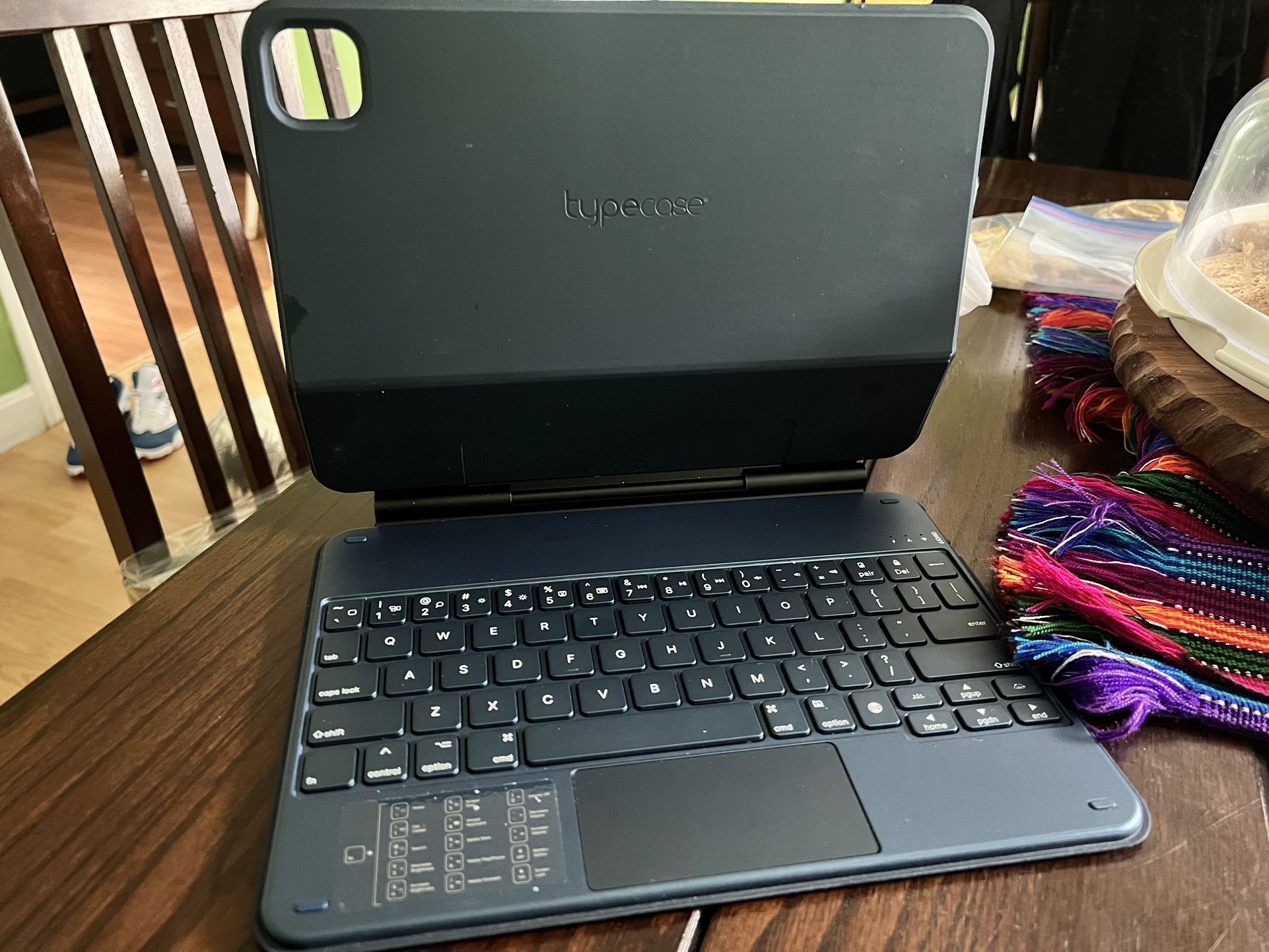 677 Reviews typecase Edge Magnetic Keyboard Compatible with iPad Pro 11-inch (4th Generation, 2022), Multi-Touch Trackpad,