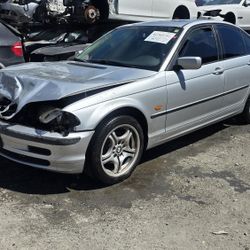 2000 BMW 323I E46 M54 PARTING OUT PARTS FOR SALE PARTES 