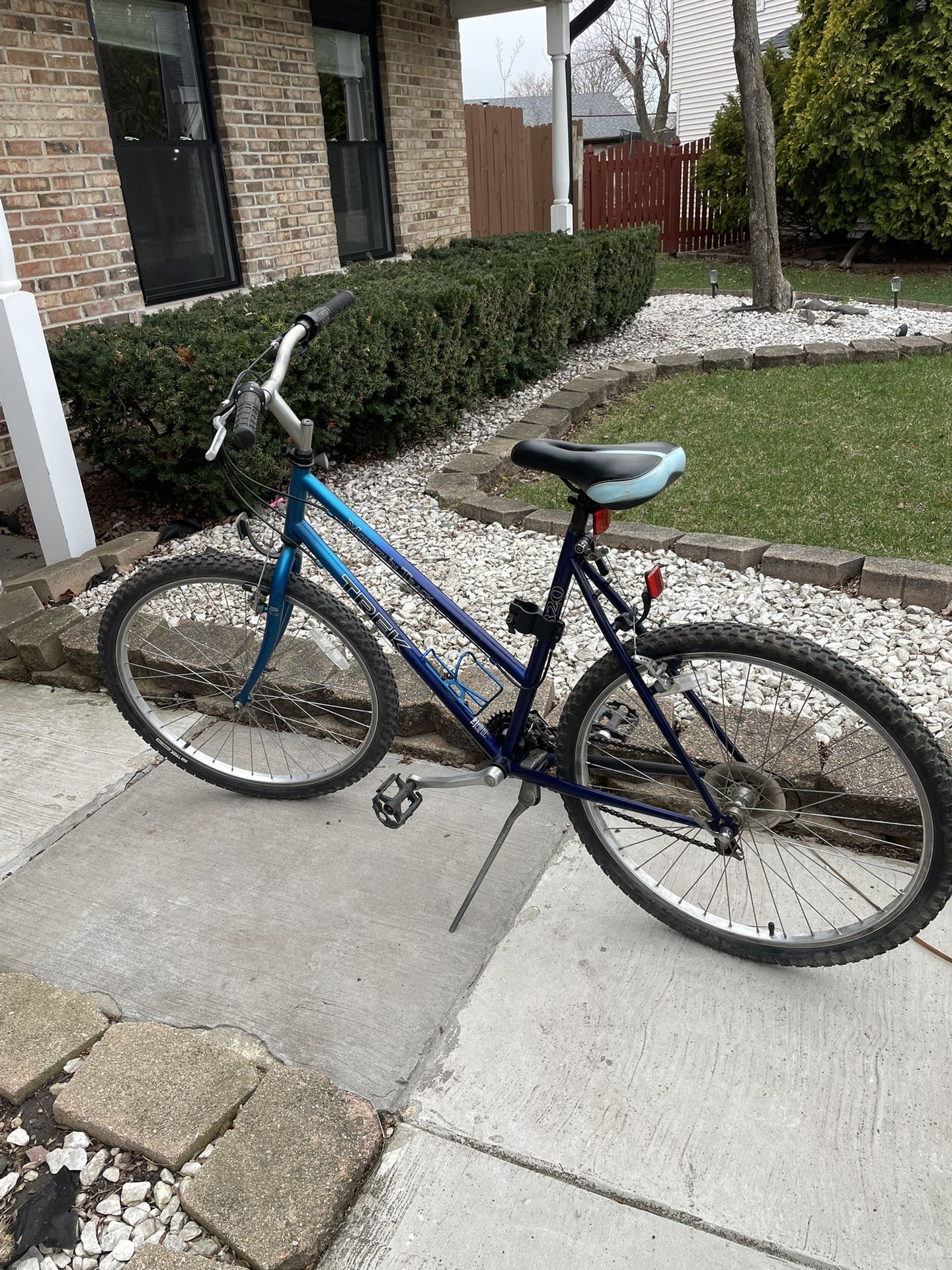 Trek BIK Mountain Bike In Perfect Condition Like Brand New