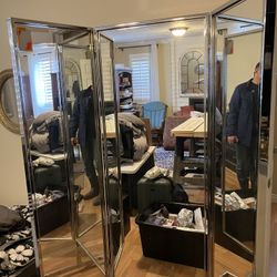 Tri-fold Rolling Mirror 