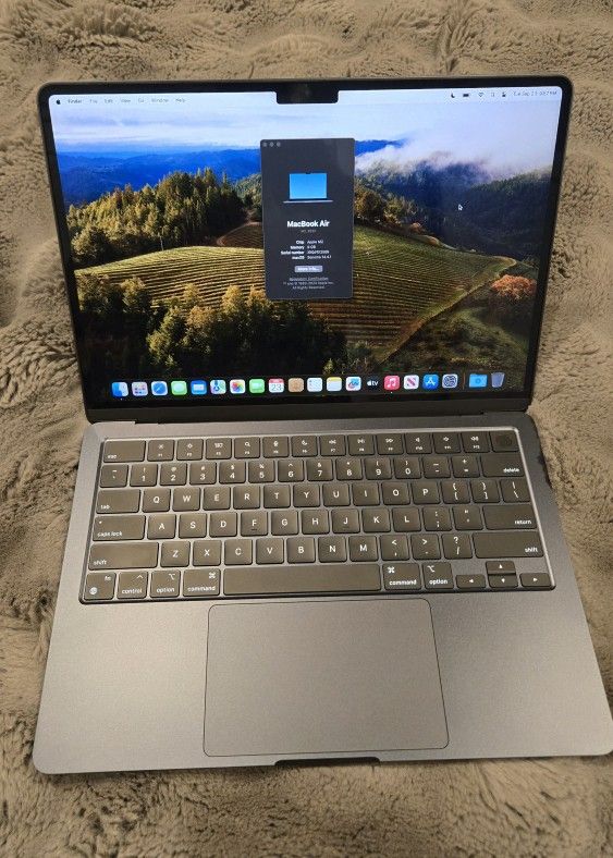 Apple Macbook Air A2681 