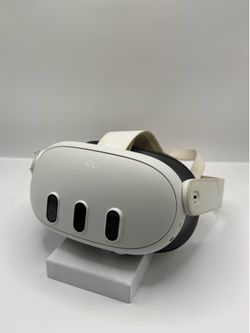 Meta Quest 3 VR Headset