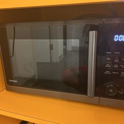 Microwave / Air fryer 