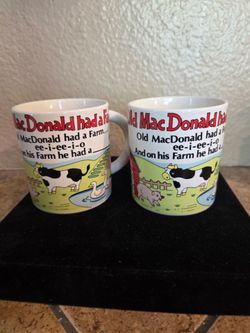 2 vintage mugs