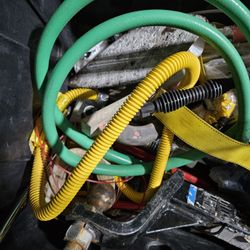 BOX  IF TOOLS.  CAJA CON ERRAMIENTA 