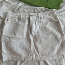 white forever21 mini denim skirt
