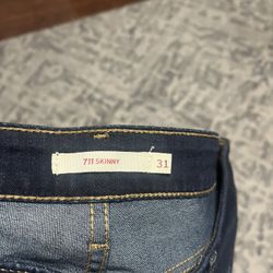 Woman Levi's 711 Skinny Jeans 