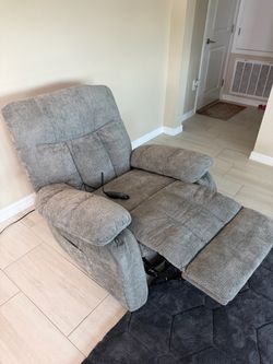 Rocker Recliner Chair with Massage and Heat NEW