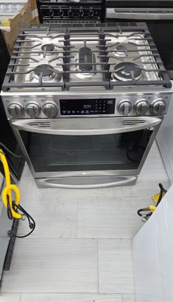Lg Slid In Gas Stove 5 Burner Like New 