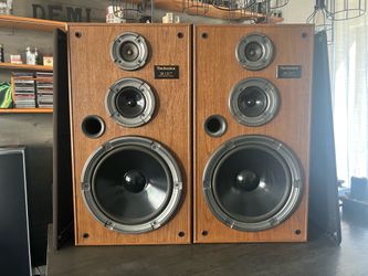 Technics floorstanding speakers