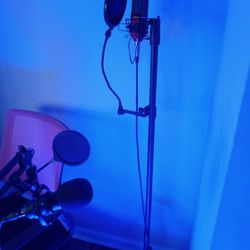 Studio/Vlogging/Podcast Equipment + More Electronics