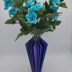 Kimi Vase 