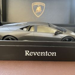 1:18 MR Collection Lamborghini Reventon