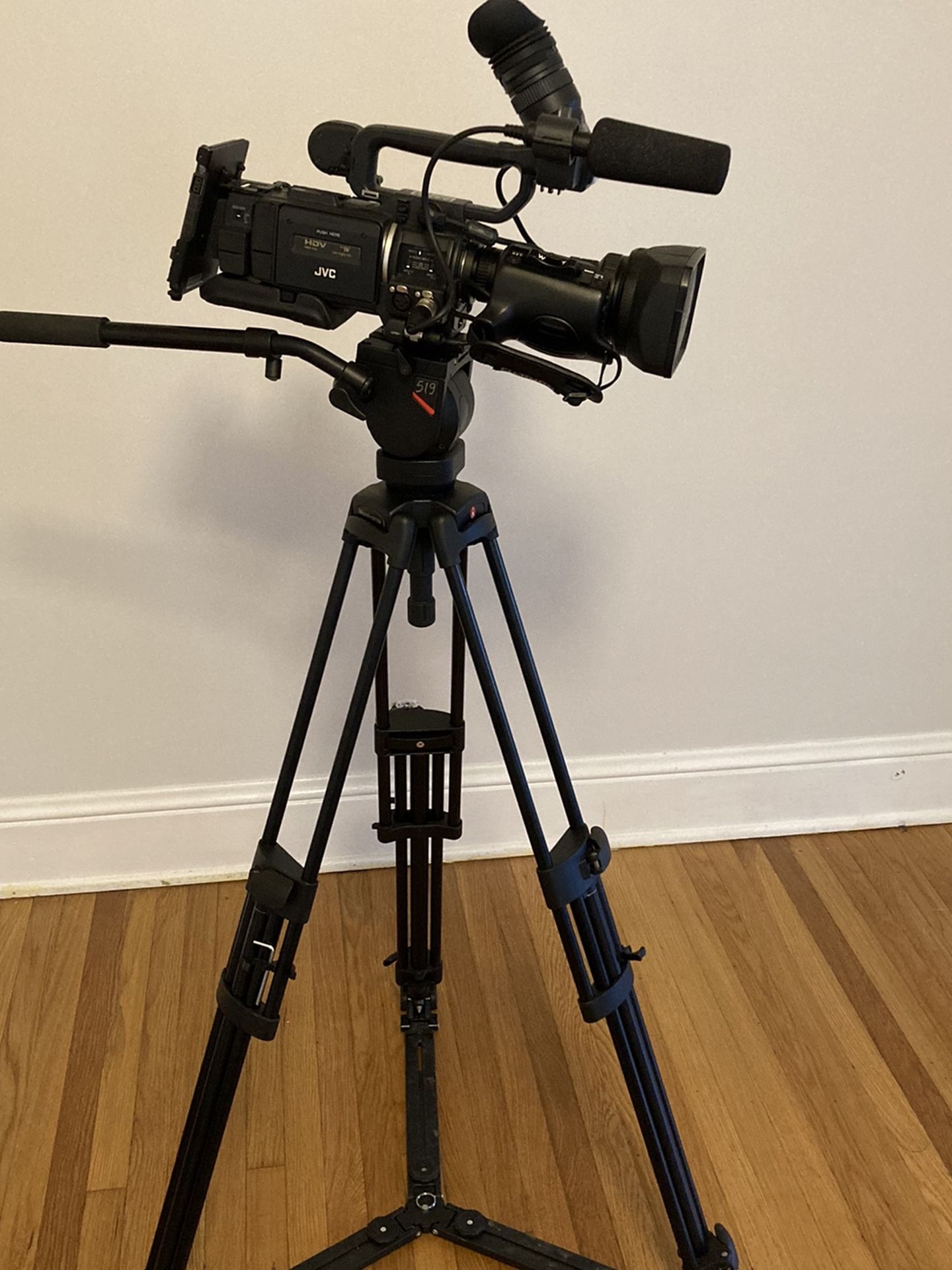 JVC ProHD GY-HD110U W/Manfrotto Tripod