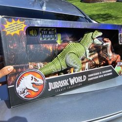 Jurassic World 2-Pack of Dinosaur Figures Giganotosaurus & Therizinosaurus, Attack Actions