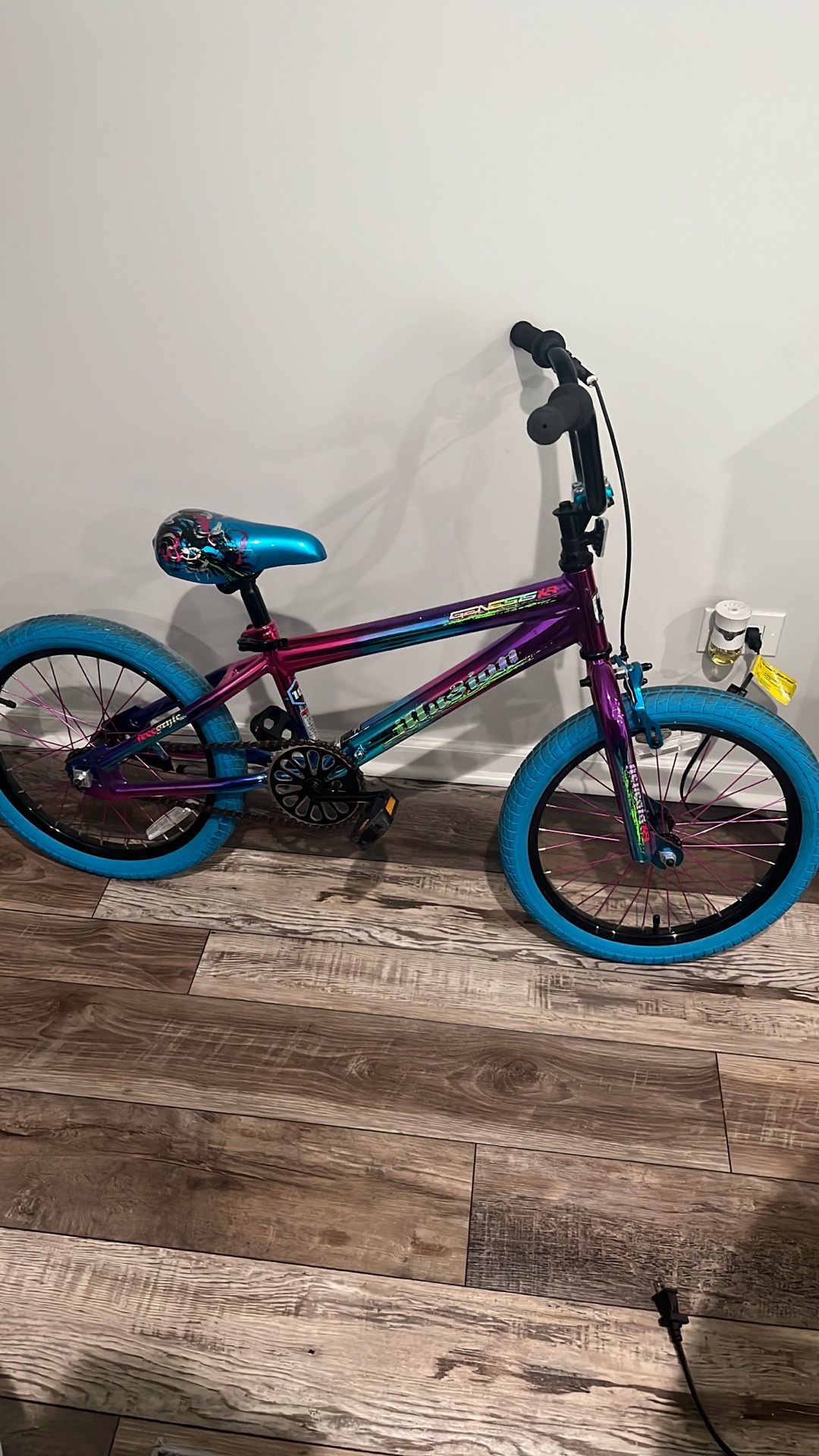 Girls bike size 20