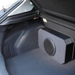 //////ALPINE 8 Inch TypeR In Ported Box Plz Read Description