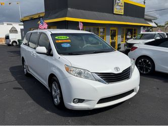 2012 Toyota Sienna