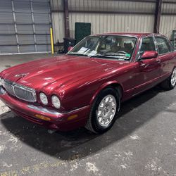 2002 Jaguar XJ8
