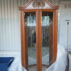 China Cabinet With 4 Glass Shelves and Lighting Inside
