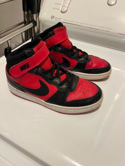 Boys nike shoes red and black size 1 1/2