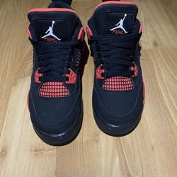 Jordan 4 Red Thunders Size 4 1/2