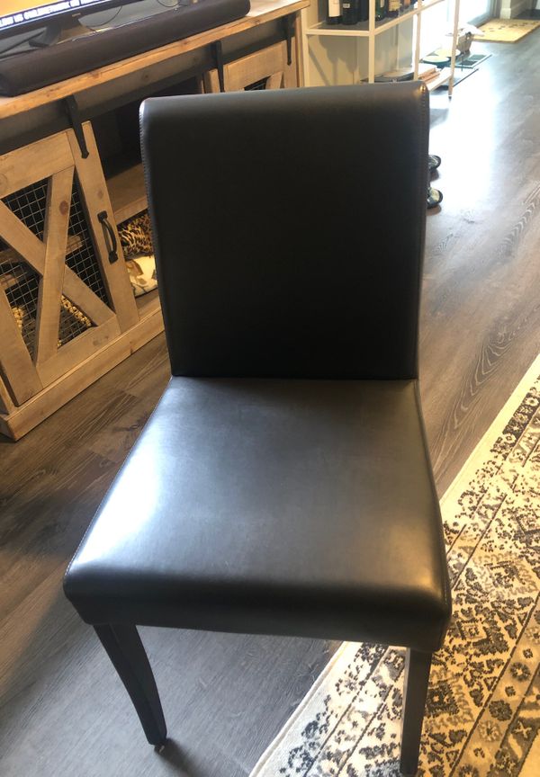 Kasala Dining Chairs 4 For Sale In Kirkland Wa Offerup