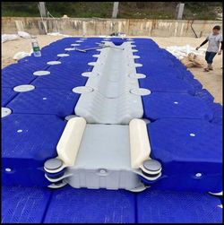 Floating dock Drive-On Lift boats