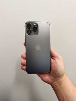 IPhone 13 Pro Max  128 GB,  Pristine  Condition! Unlocked Use Any Carrier!!  .  Hablo Espanol.