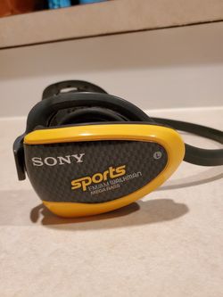 Vintage Sony AM/FM Walkman radio headphones