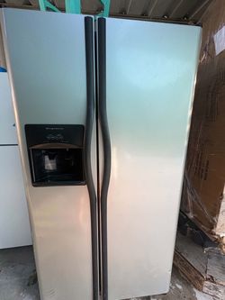 Frigidaire with ice maker