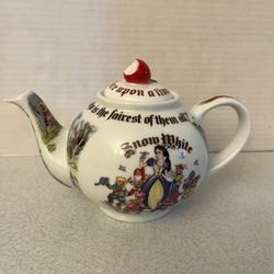 Snow White Ceramic Teapot with Apple Lid