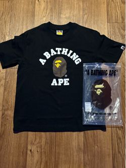 Black Bape tee size large comes with bag and tag
