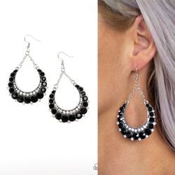 Once In A SHOWTIME - Black Earrings