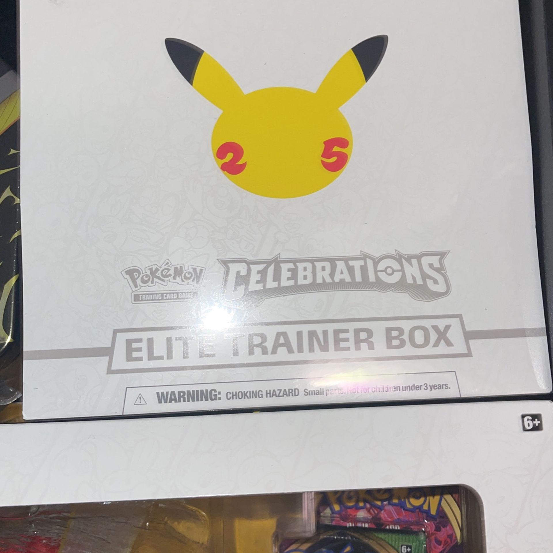 Pokémon Celebrations ETB